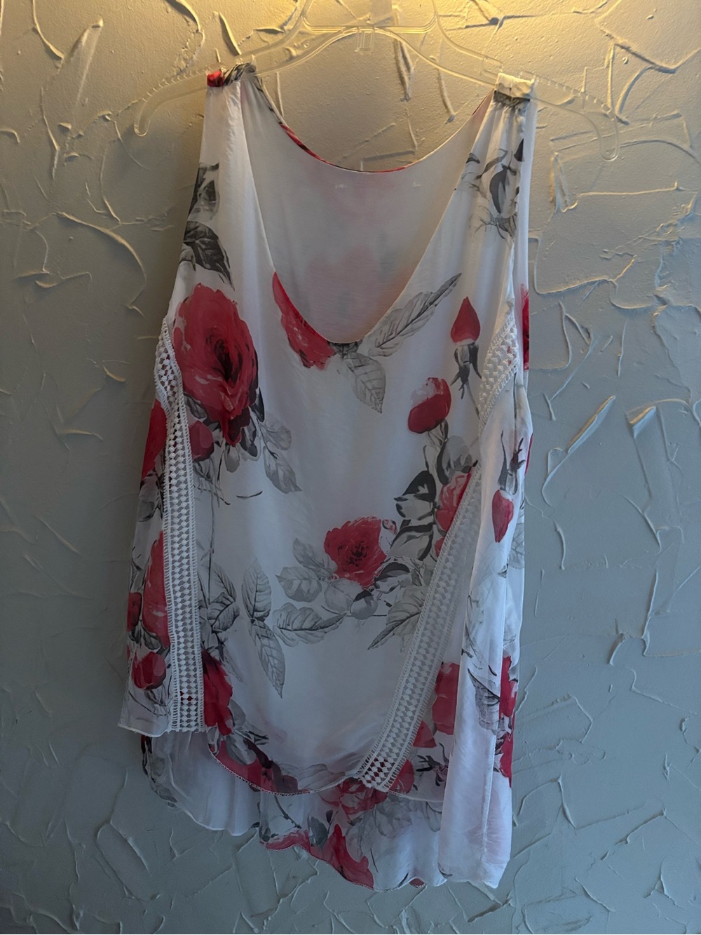 Sleeveless Floral Lace-Trim Chemise Slip - White with Red Rose Print